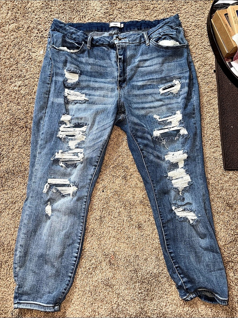 rue21 Distressed Skinny Jeans in Blue Waist 22
